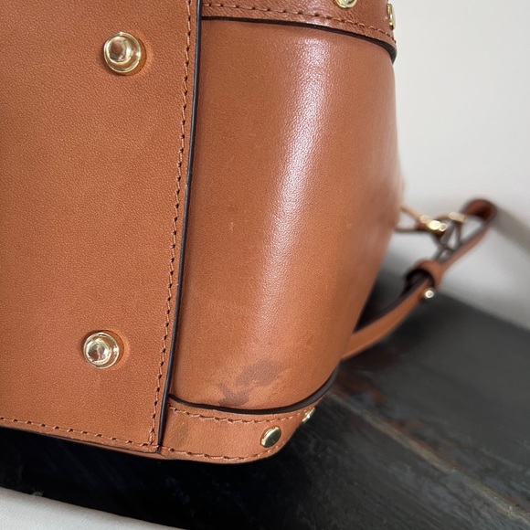 Brahmin Purse- Small Carla Tan Nelani. Excellent condition with papers and bag - Picture 9 of 13